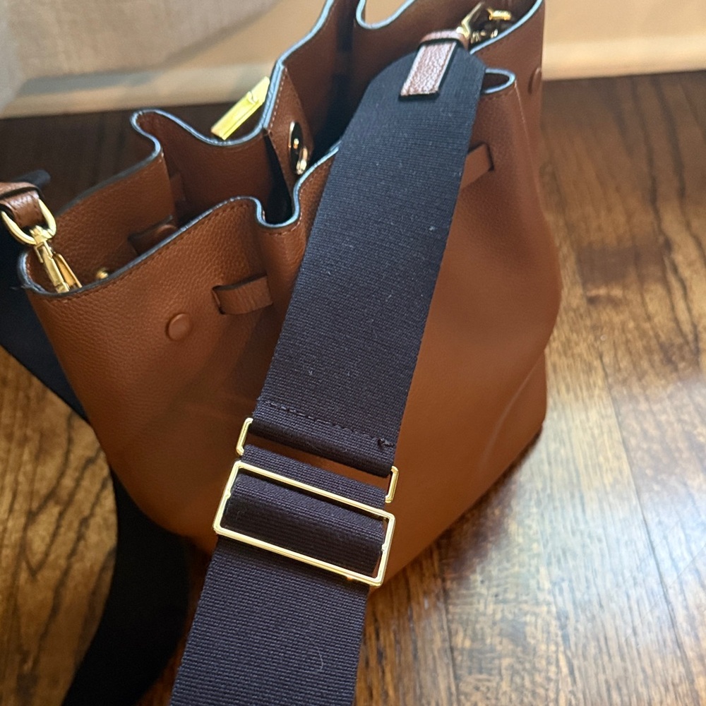 DeMellier Brown New York Bucket Bag - Picture 6 of 8